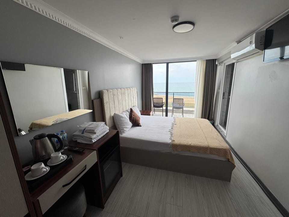 1 bedroom, desk, free WiFi, bed sheets
