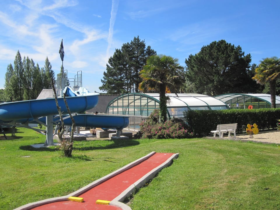 Mini-golf