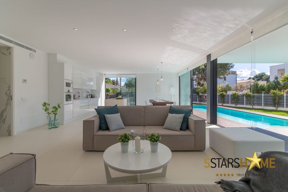 Living room with garden view