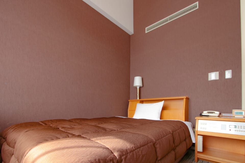 Single Room, 1 Double Bed, Non Smoking | Bed sheets