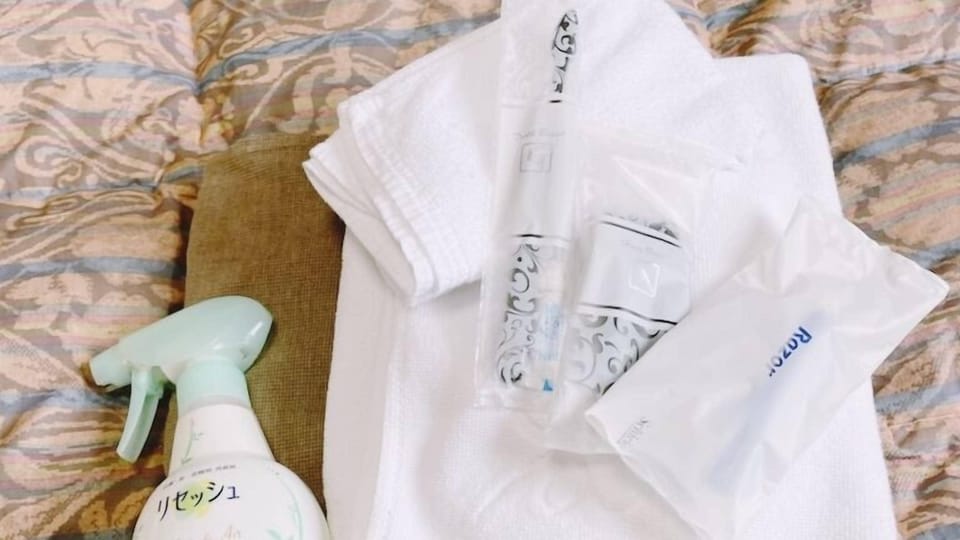 Bathroom amenities