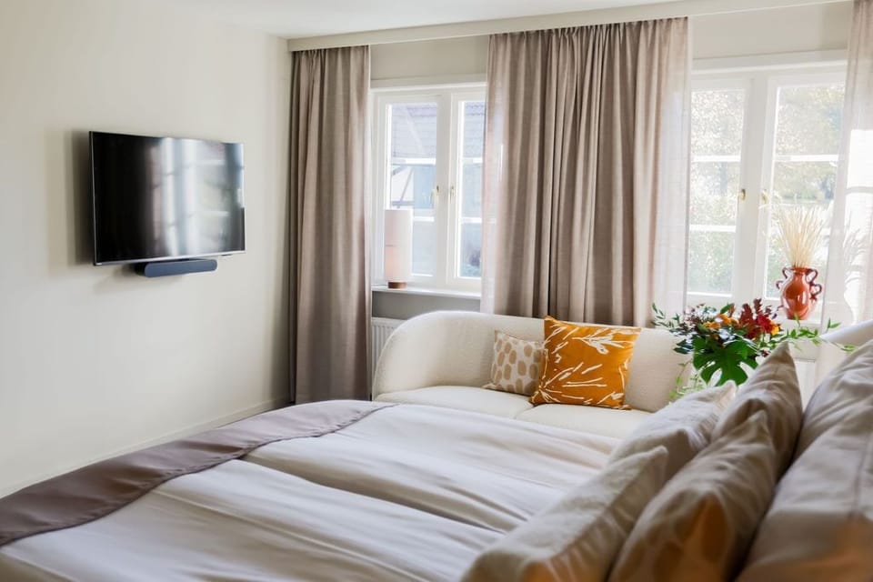 Classic Double Room | In-room safe, individually decorated, individually furnished, desk