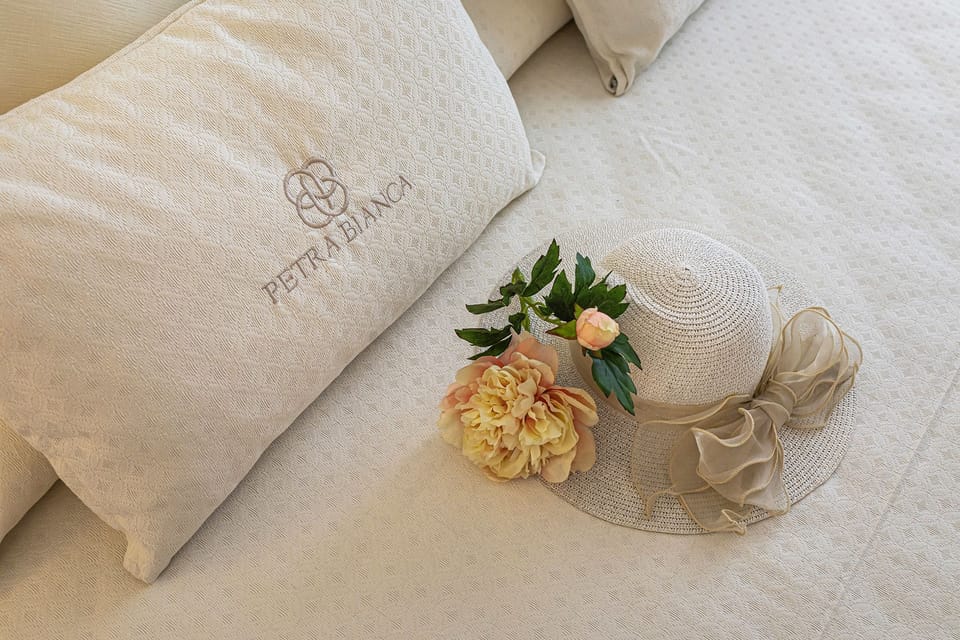 Double or Twin Room, Ensuite (Camera 2) | 1 bedroom, premium bedding, in-room safe, soundproofing