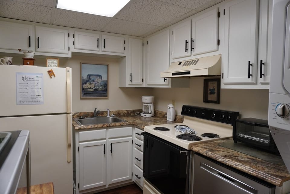 Indoors, Kitchen, Appliance, Refrigerator, Sink