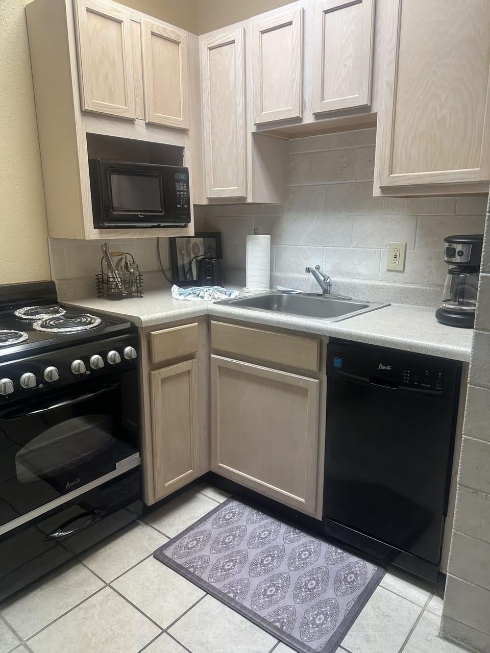 Home Decor, Indoors, Sink, Sink Faucet, Kitchen