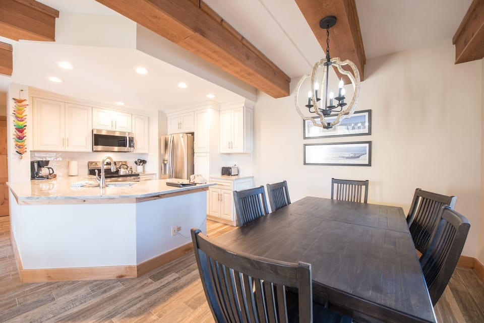 Hardwood, Flooring, Furniture, Chair, Floor