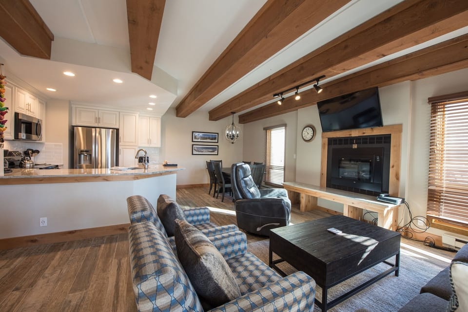 Indoors, Living Room, Room, Furniture, Couch