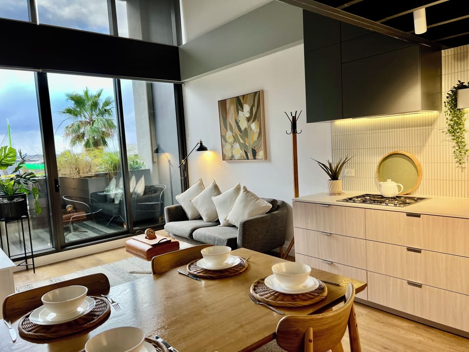 Kitchen and Dining 