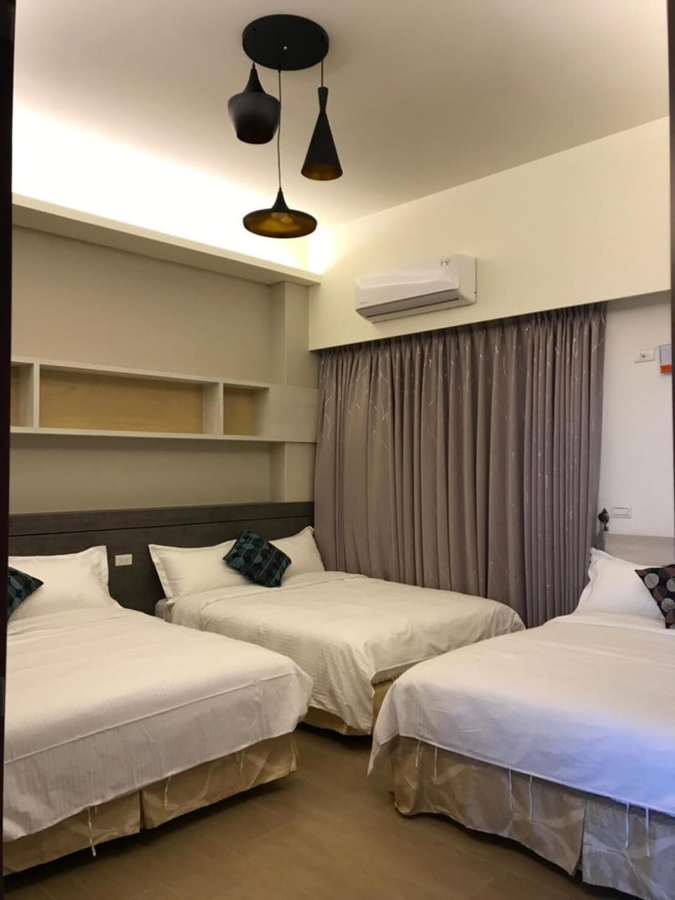 Desk, blackout drapes, free WiFi, bed sheets