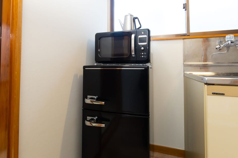 Mini-refrigerator