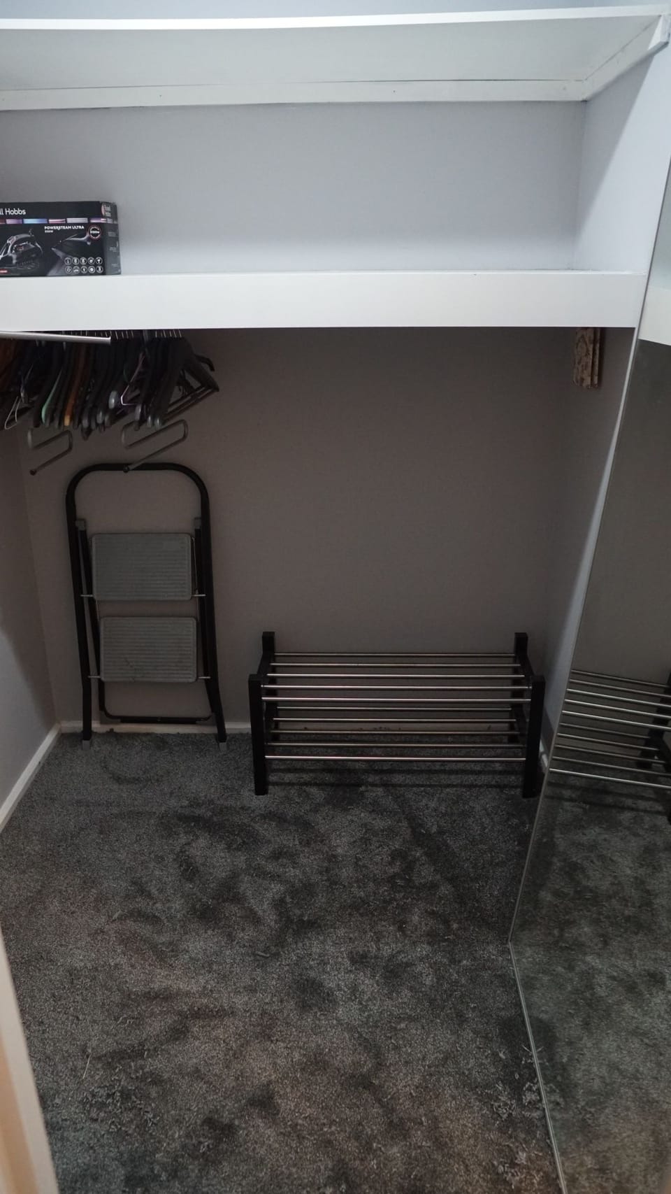 1 bedroom, individually decorated, individually furnished, desk