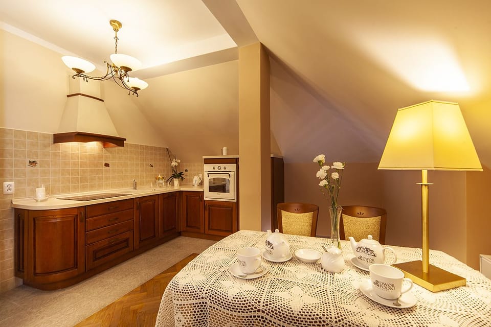 Comfort Apartment (Apartament Szlachecki) | In-room dining