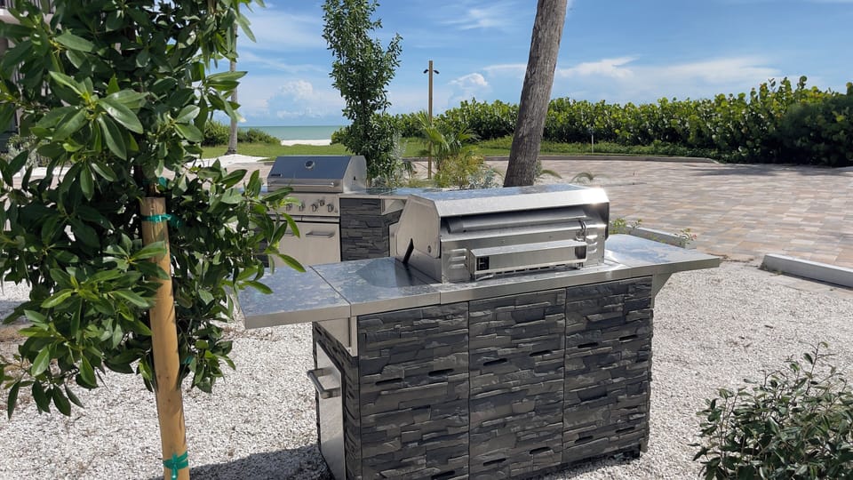 2 Grills Are Only a Few Feet Away!
