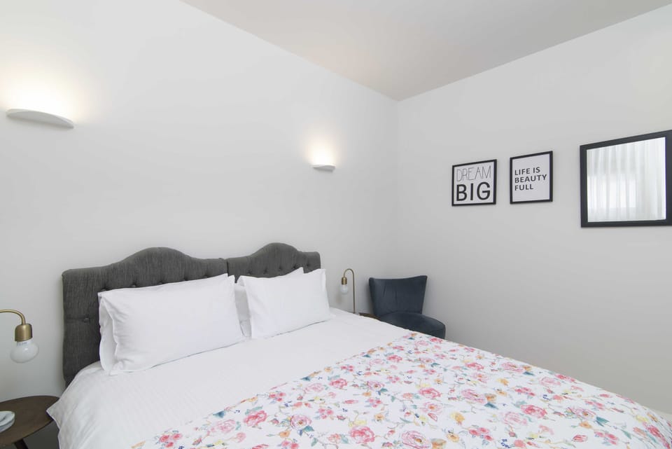Premium bedding, individually decorated, individually furnished, desk