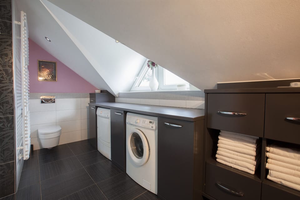 Exclusive Apartment | Bathroom | Shower, hair dryer, towels, soap