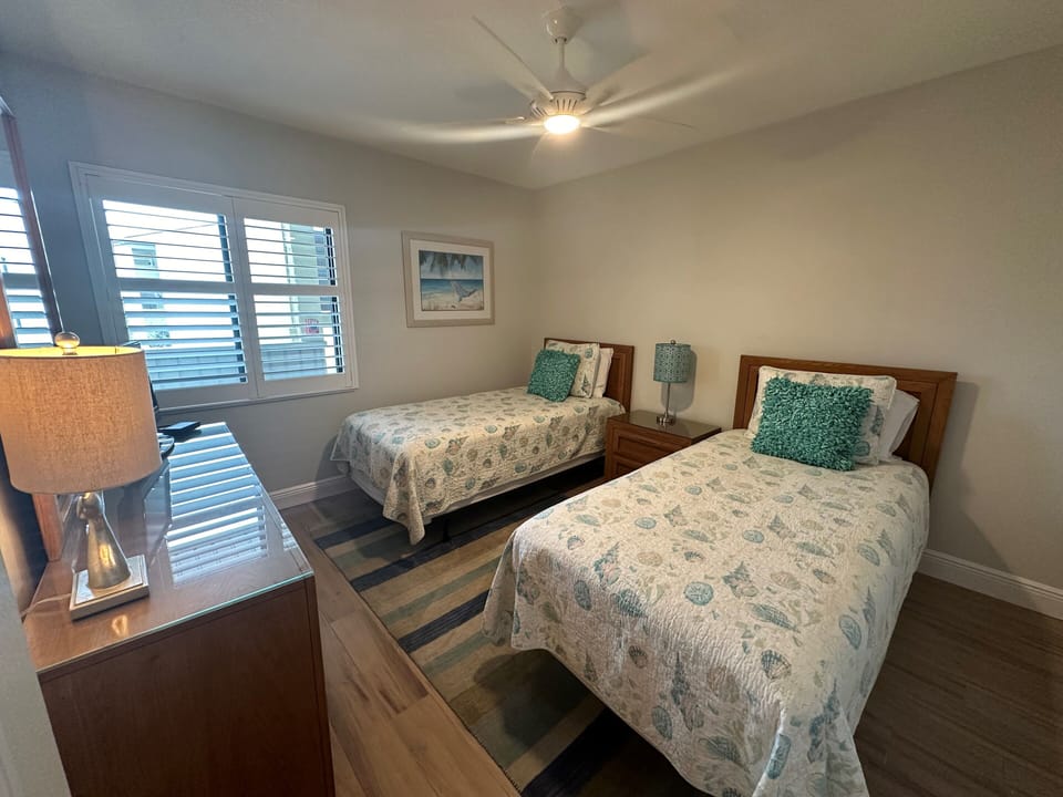 2-309 Guest Bedroom