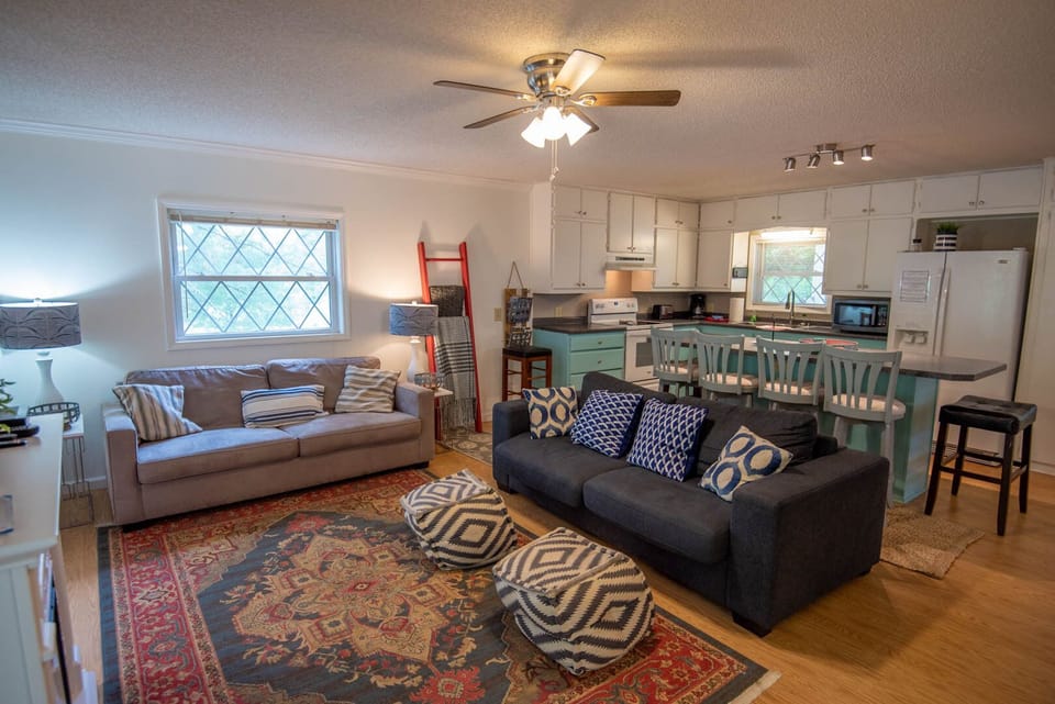 Plenty of space for game nights with the family...