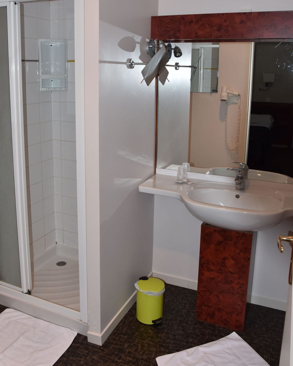 Free toiletries, hair dryer