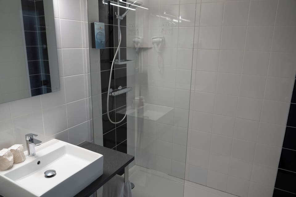 Comfort Double Room, 1 Double Bed | Select Comfort beds, individually decorated, individually furnished