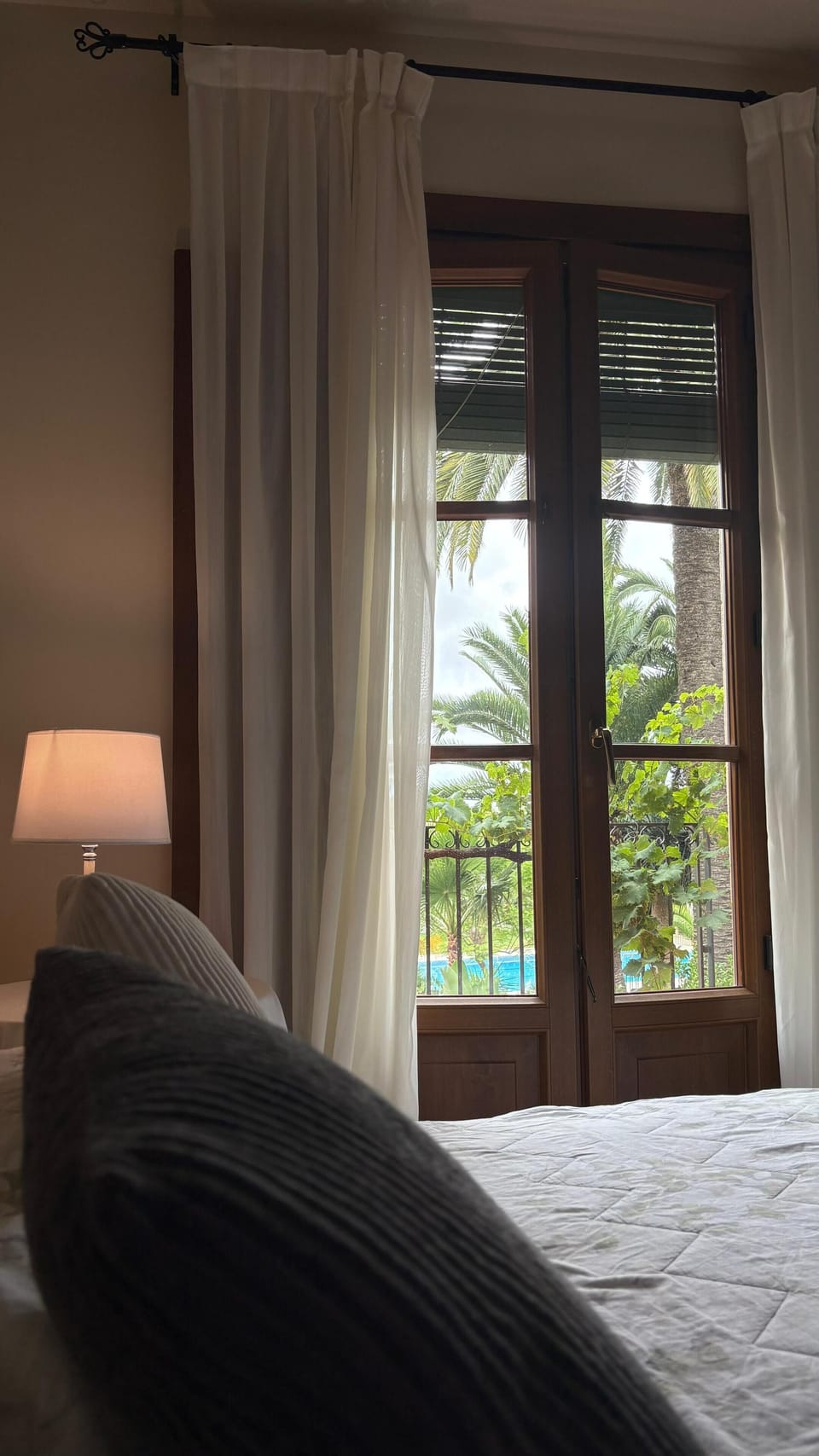 Single Room | Blackout drapes, cribs/infant beds, free WiFi, bed sheets