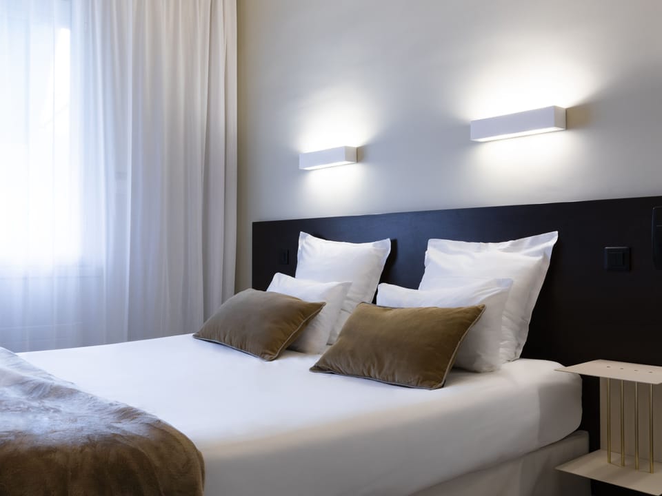 Triple Room | Desk, soundproofing, free WiFi, bed sheets
