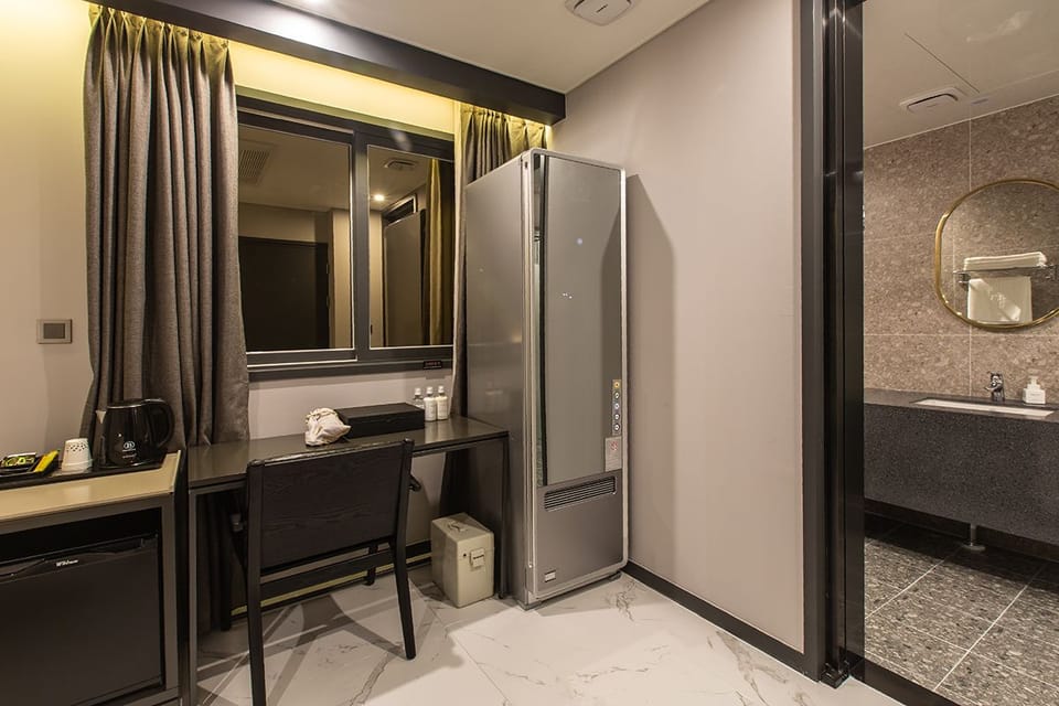 Deluxe Double Room | Blackout drapes, free WiFi, bed sheets