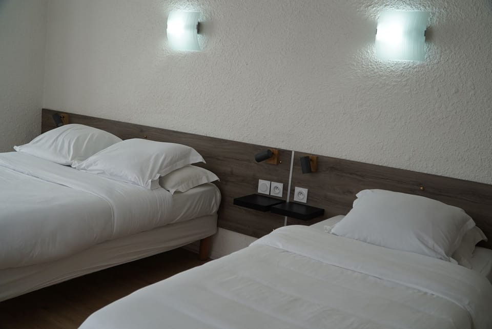 Desk, free cribs/infant beds, free WiFi, bed sheets