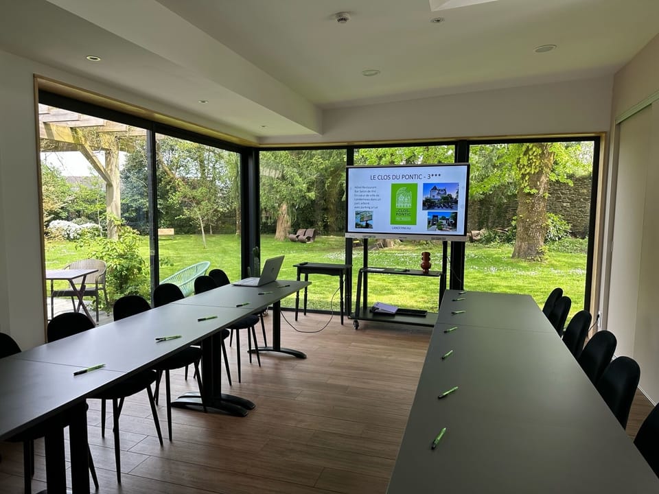 Citotel Le Clos Du Pontic Hotel in Landerneau