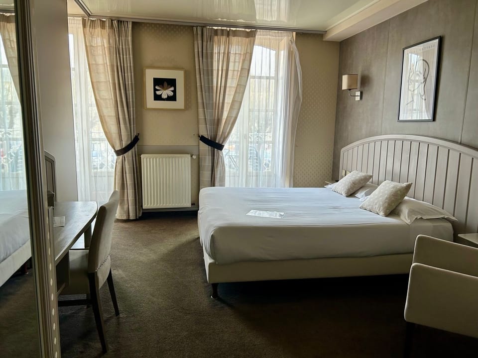 Superior Double or Twin Room | Individually decorated, blackout drapes, soundproofing