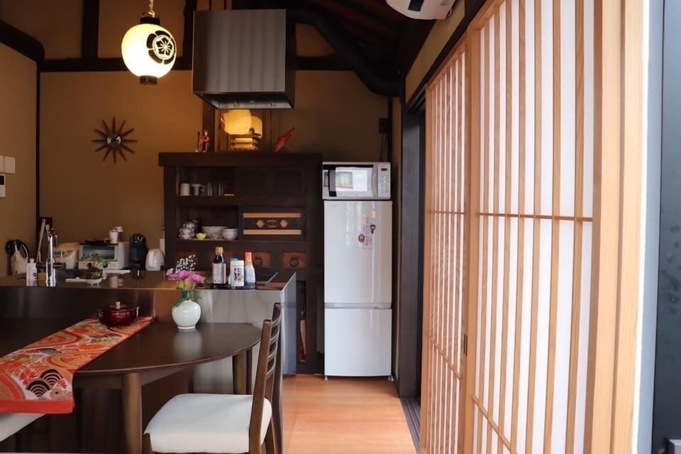 5` to imperial palace & subway. Boutique
