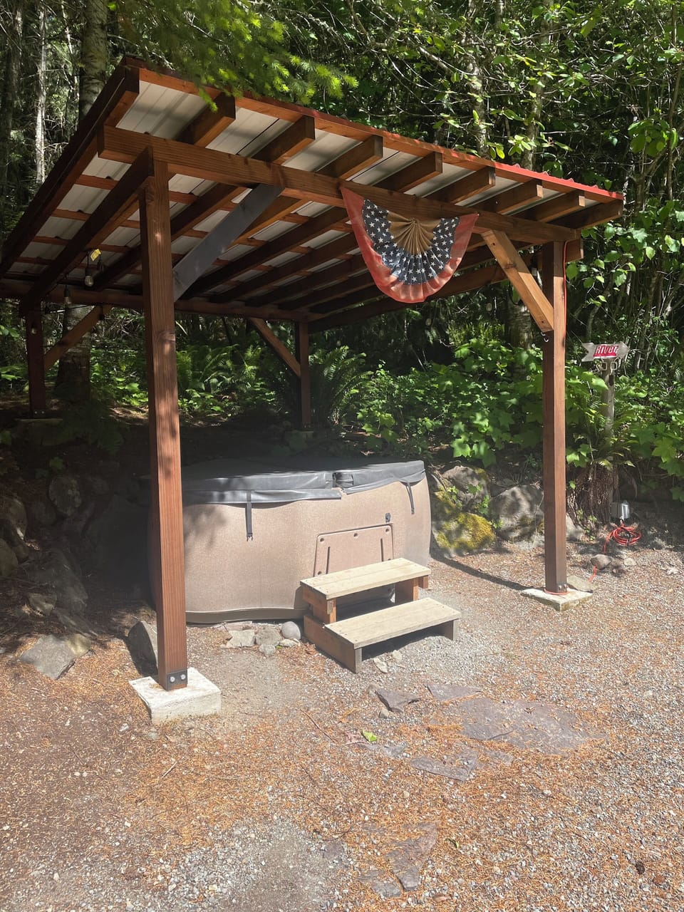 Outdoor spa tub