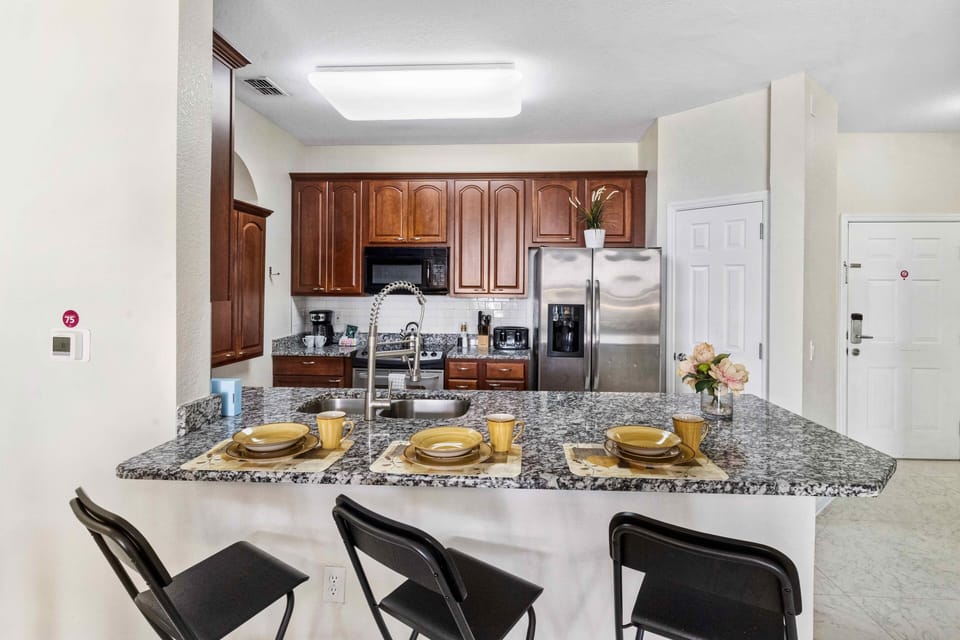 Full equipped kitchen