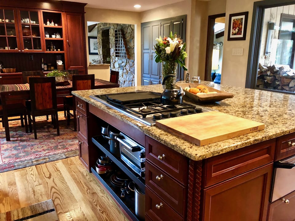 Plenty of space in the kitchen to prep, cook, eat and socialize...