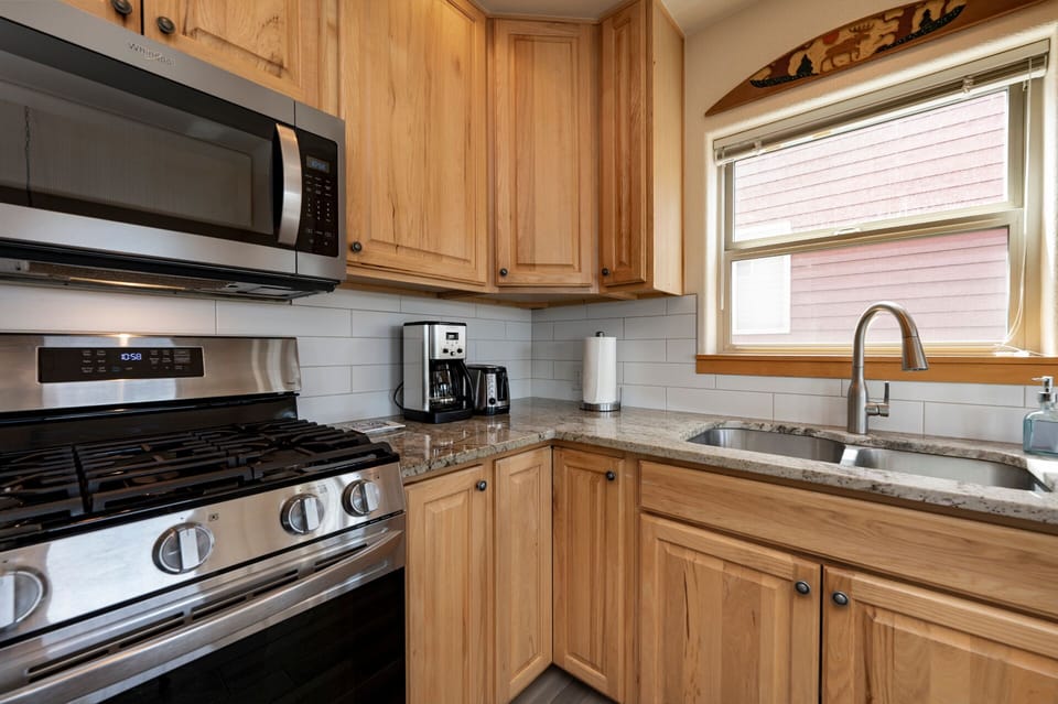 Granite counters, dual basin sink