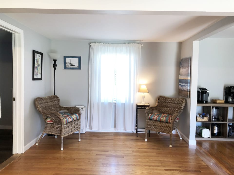 Sitting Area off Kitchen