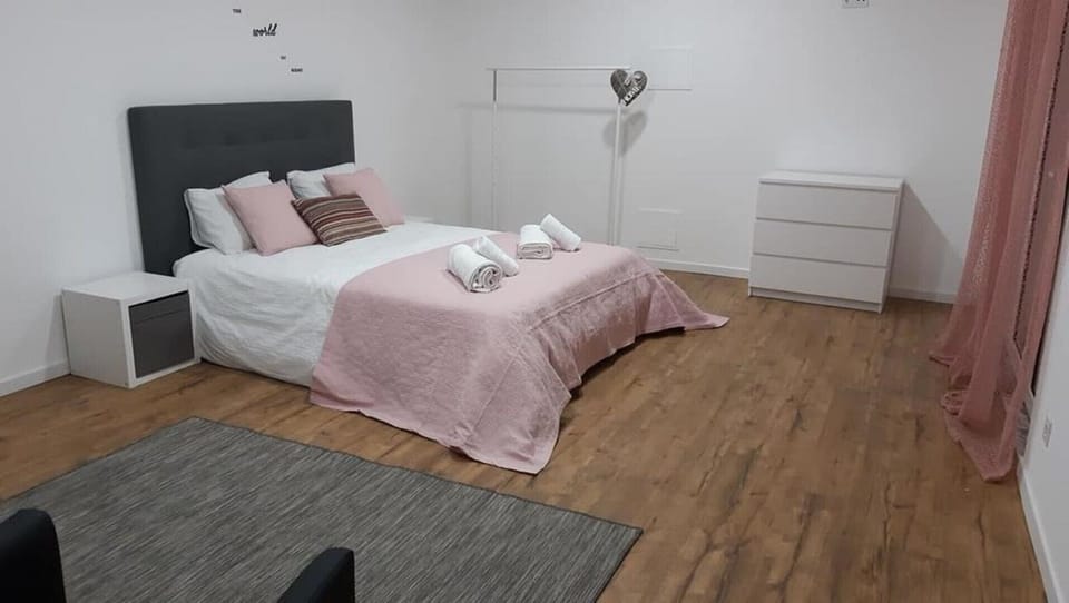 PINK ROOM
