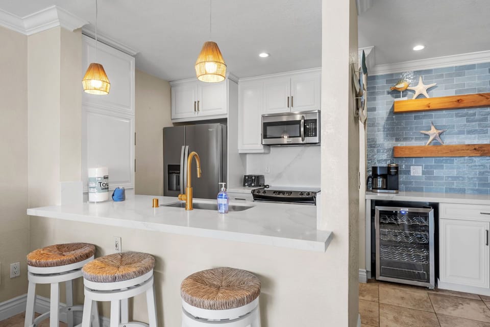 Modern kitchen with coastal charm