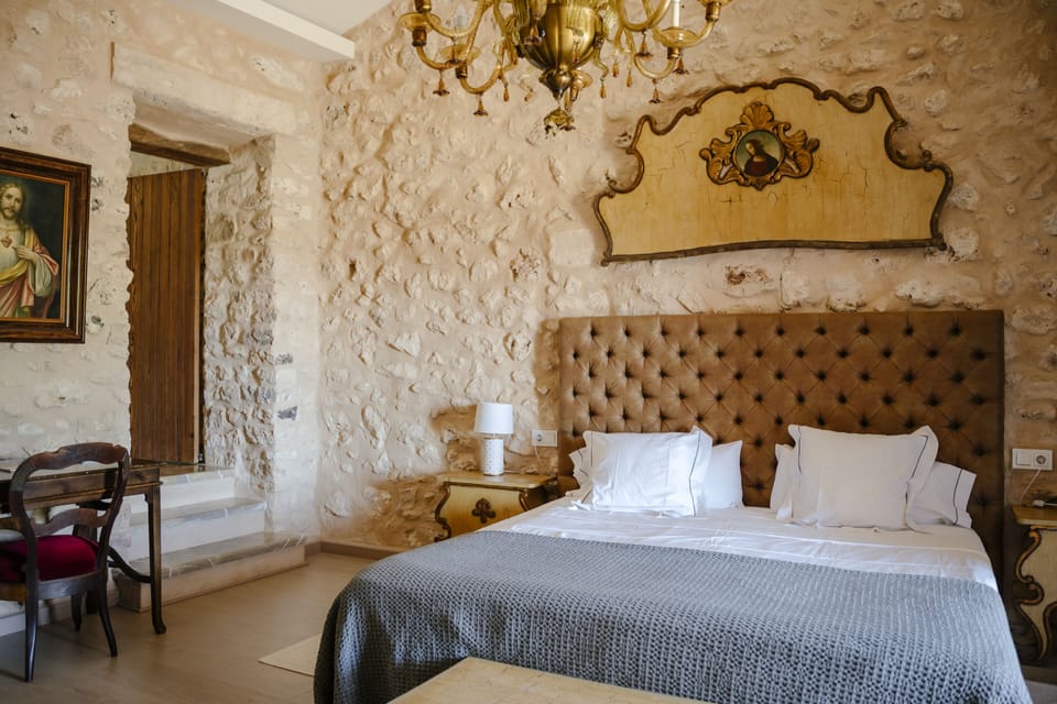 Junior Suite | Premium bedding, down comforters, minibar, in-room safe