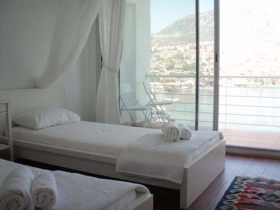 Standard Twin Room | In-room safe, free WiFi, bed sheets