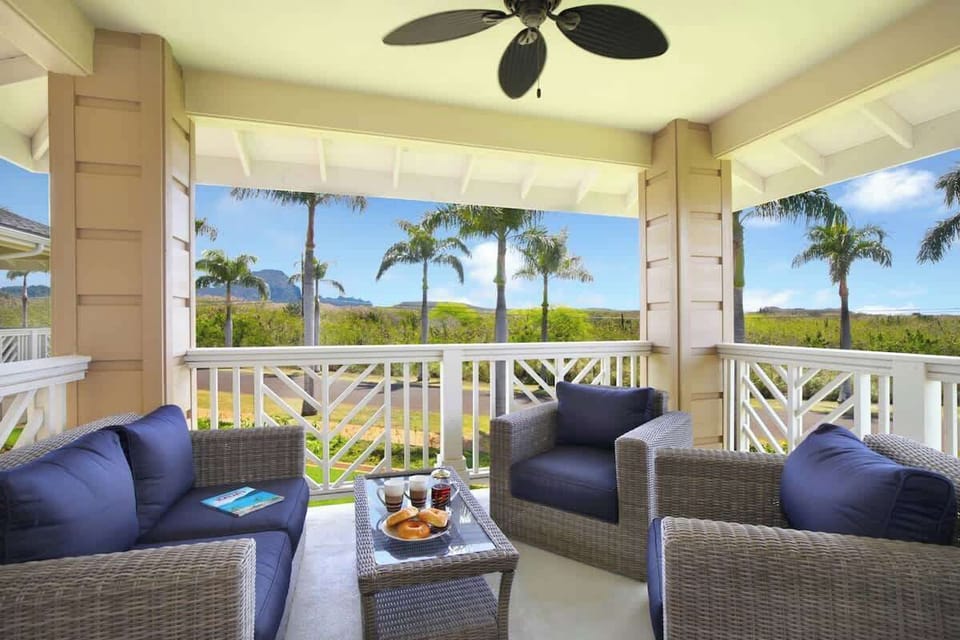 Covered private lanai area