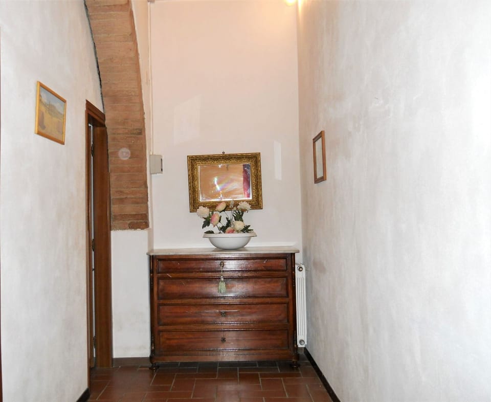 Property, Room, Building, Interior Design, Floor, House, Ceiling, Architecture, Real Estate, Furniture