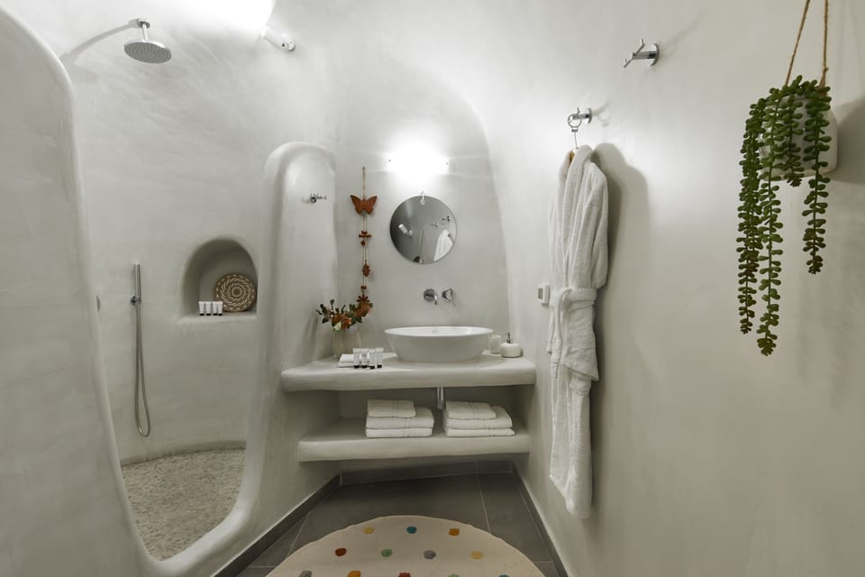 Deluxe Villa, 2 Bedrooms, Jetted Tub, Sea View | Bathroom | Shower, jetted tub, rainfall showerhead, free toiletries