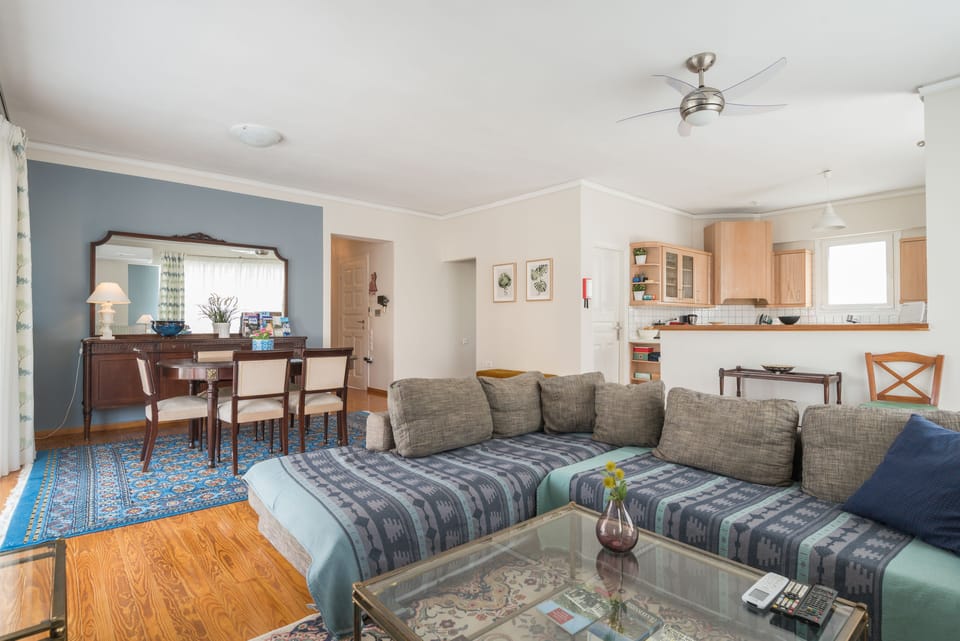 Apartment, 2 Bedrooms, 2 Bathrooms (100m2) | Living area | Flat-screen TV