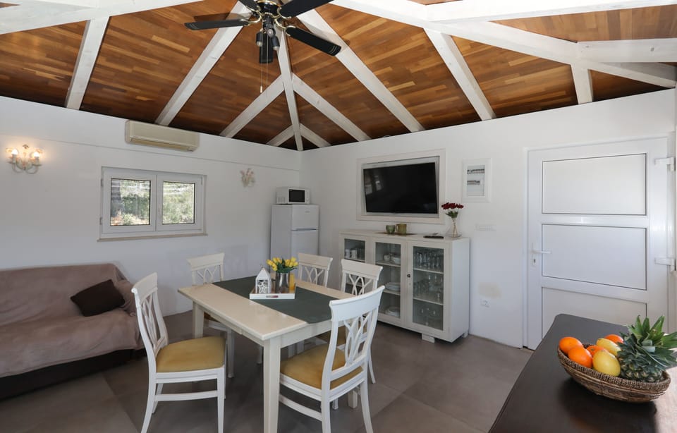 Kitchen and dinning room