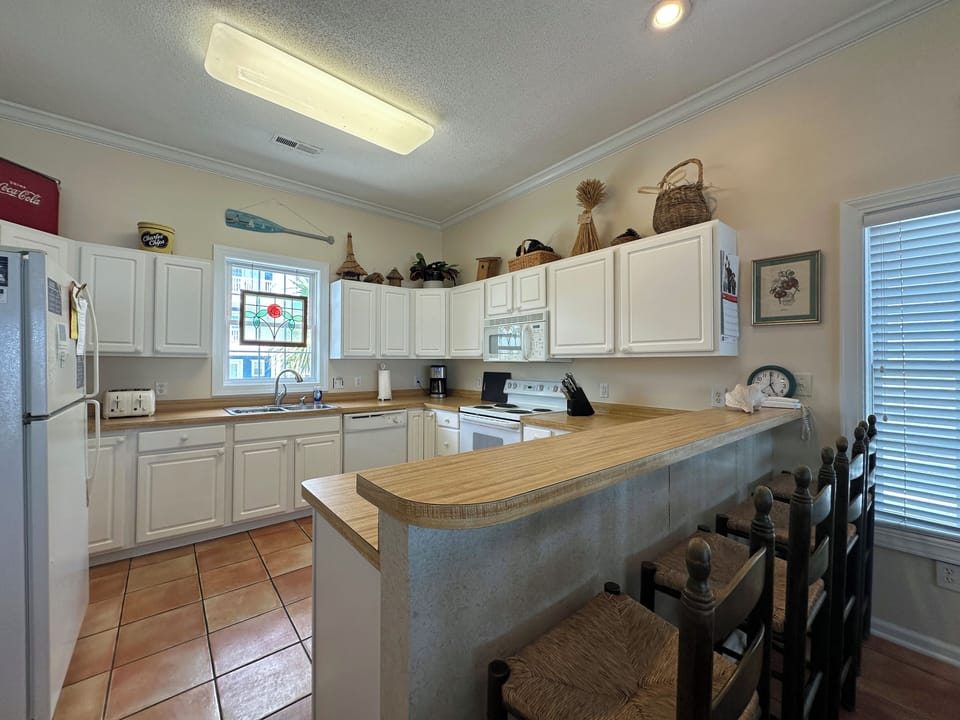 Fully Equipped Kitchn
