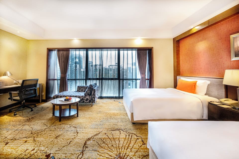 Executive Twin Room, 2 Twin Beds | Minibar, in-room safe, desk, blackout drapes