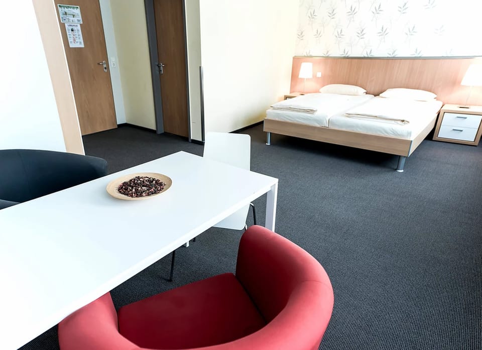 Basic Double Room | In-room dining