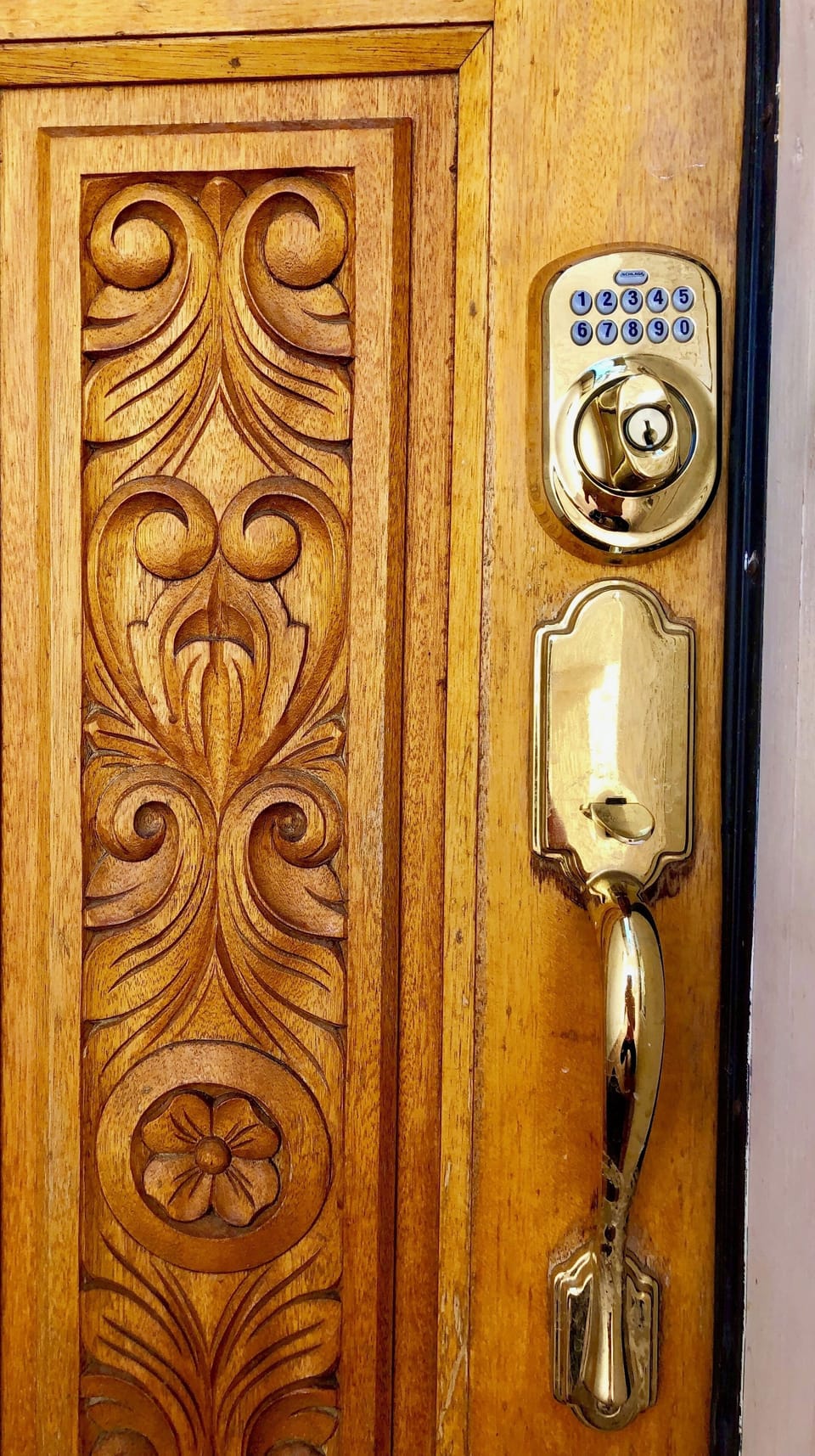 Keyless door lock for easy access and convenience 
