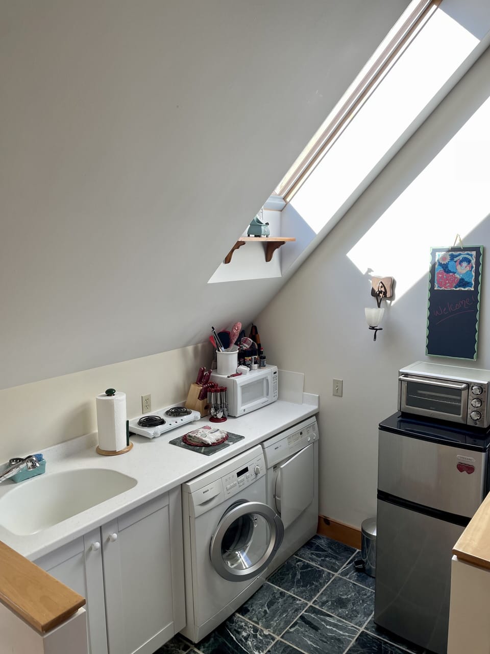 Kitchenette/Sink