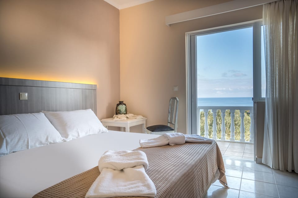 In-room safe, soundproofing, WiFi (free), bed sheets